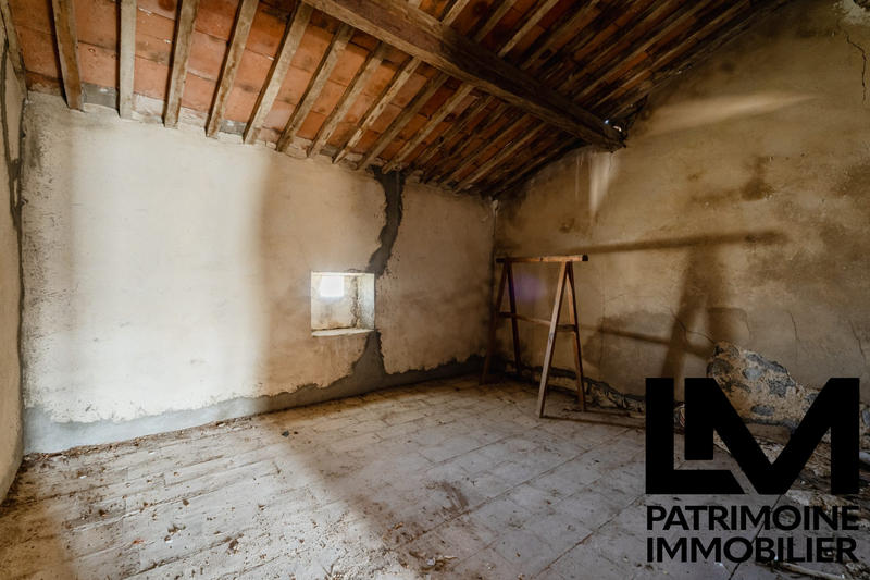 Maison - 325 m² - 6 pièces