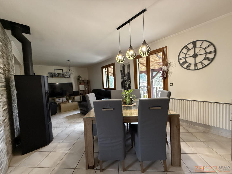 Villa - 90 m² - 4 pièces