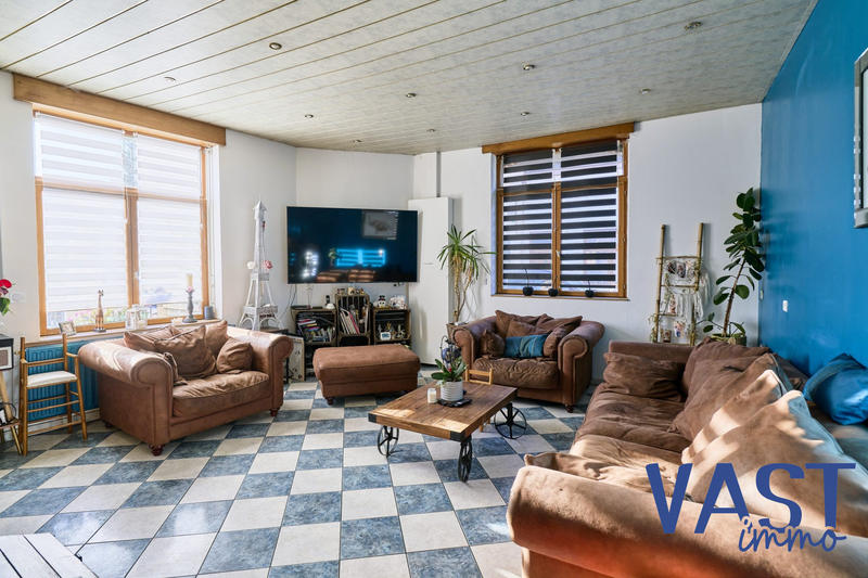 Maison - 185 m² - 8 pièces