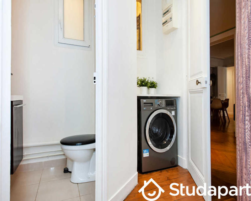 Chambre - 140 m² - 1 pièce