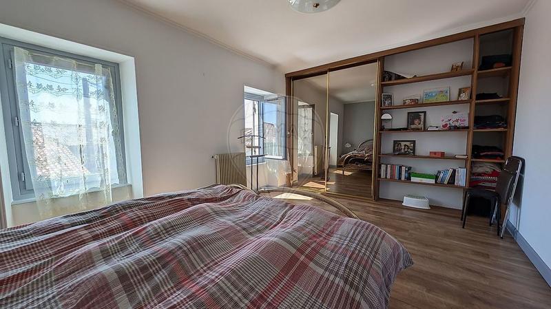 Maison - 420 m² - 17 pièces