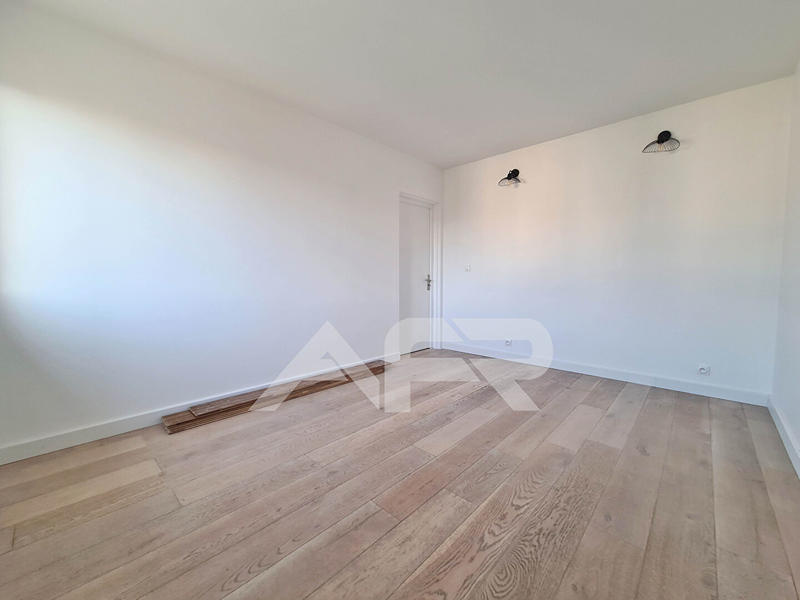 Appartement - 93 m² - 4 pièces
