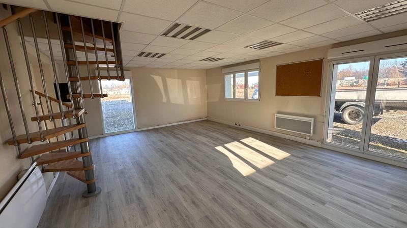 Local commercial - 85 m² - 4 pièces