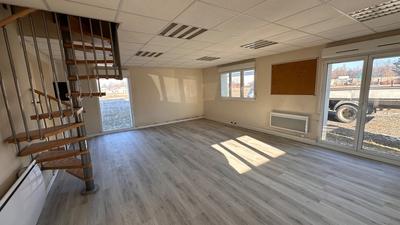 Local commercial - 85 m² - 4 pièces