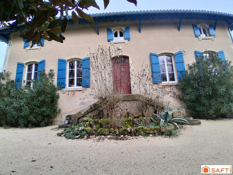 Maison - 343 m² - 9 pièces