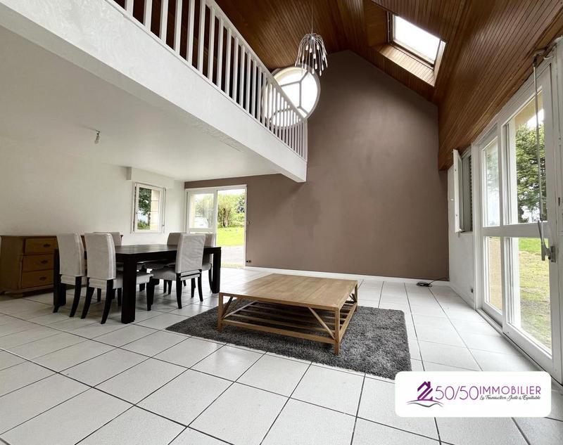 Maison ancienne - 231 m² - 9 pièces