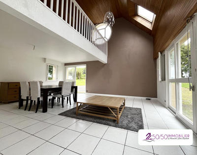 Maison ancienne - 231 m² - 9 pièces