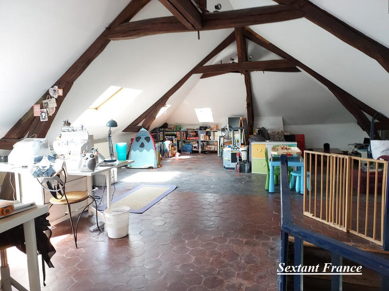 Maison - 209 m² - 7 pièces