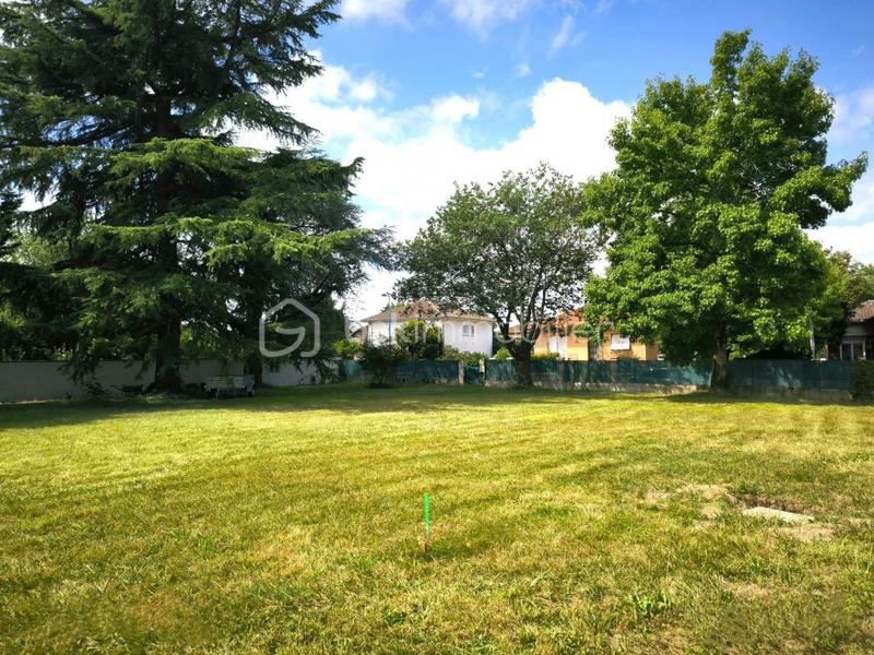 Terrain constructible - 612 m²