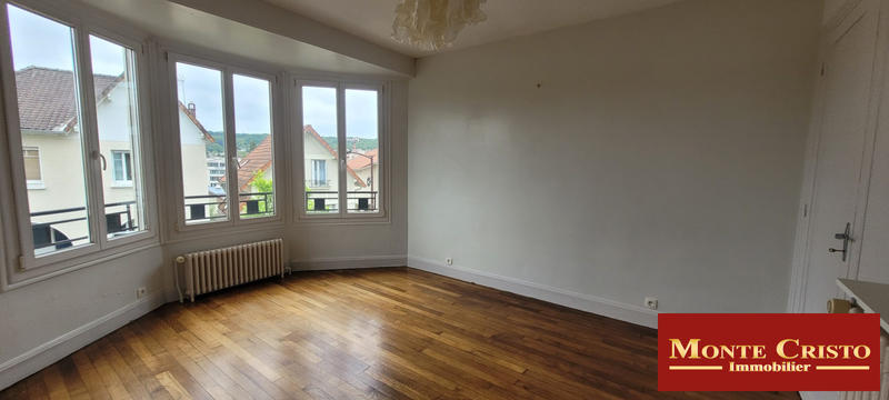 Maison - 93 m² - 5 pièces