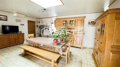 Maison - 97 m² - 6 pièces