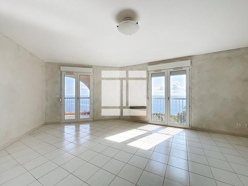 Appartement - 94 m² - 4 pièces