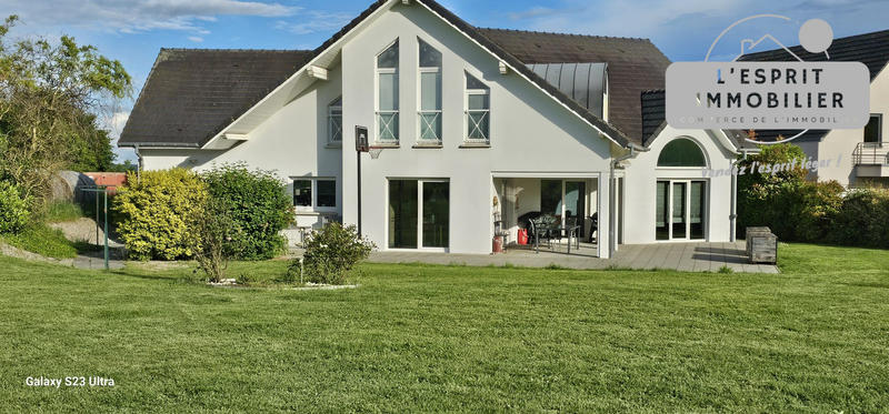 Villa - 225 m² - 6 pièces