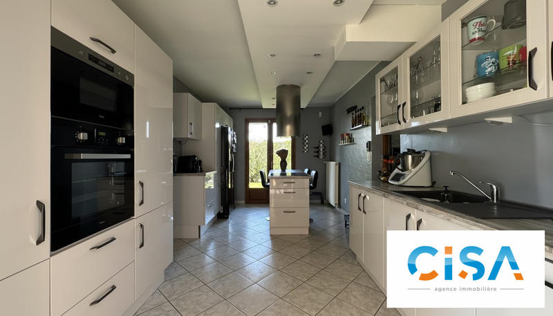 Maison traditionnelle - 127 m² - 6 pièces