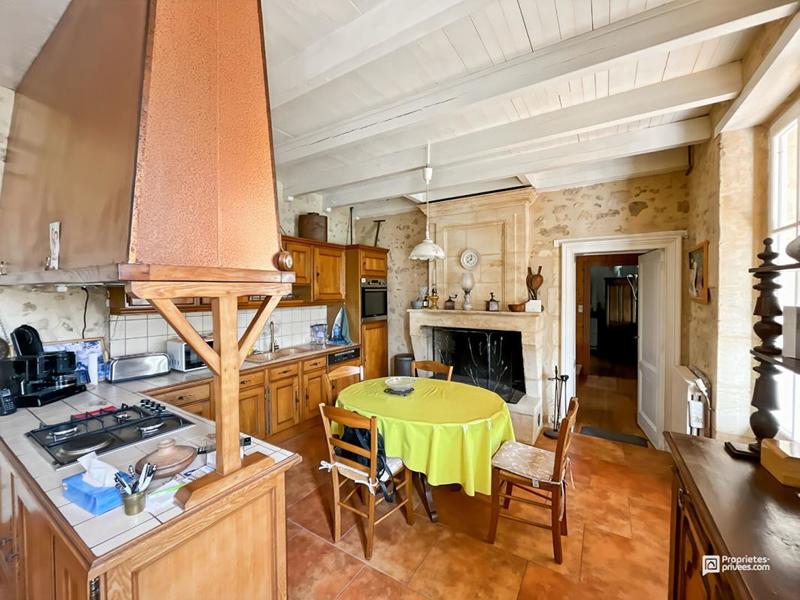 Maison - 155 m² - 9 pièces