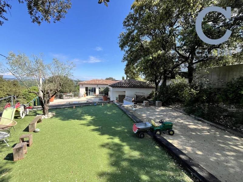 Villa - 170 m² - 5 pièces