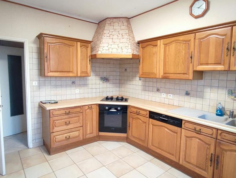 Maison - 167 m² - 6 pièces