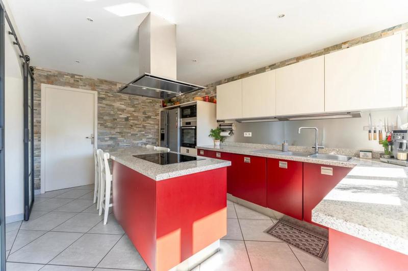 Maison - 196 m² - 6 pièces