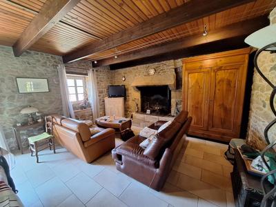 Maison - 90 m² - 5 pièces