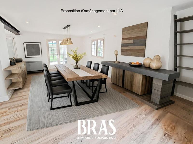 Maison - 141 m² - 8 pièces