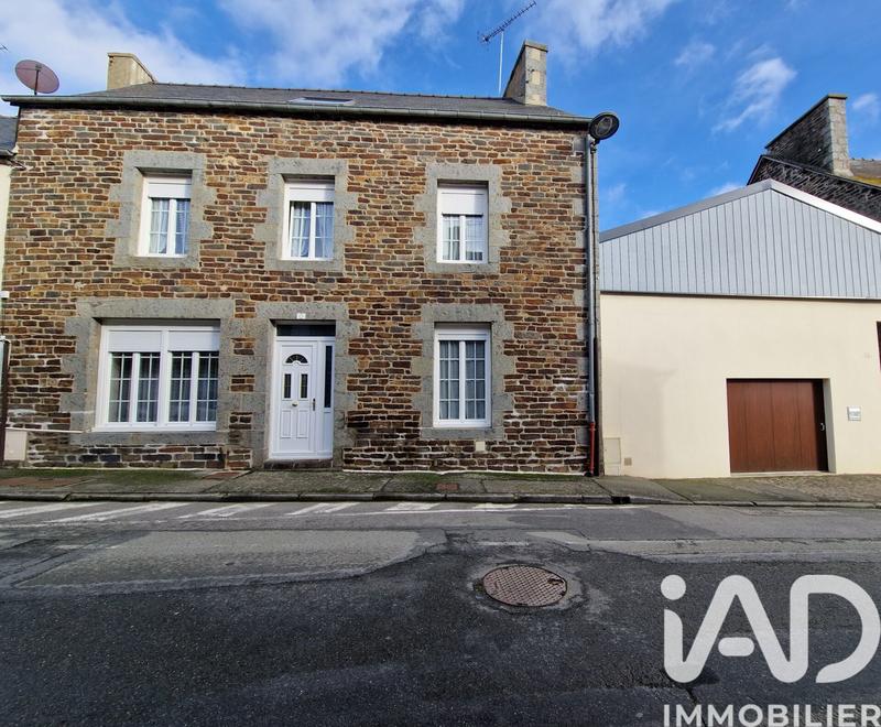 Maison - 389 m² - 9 pièces