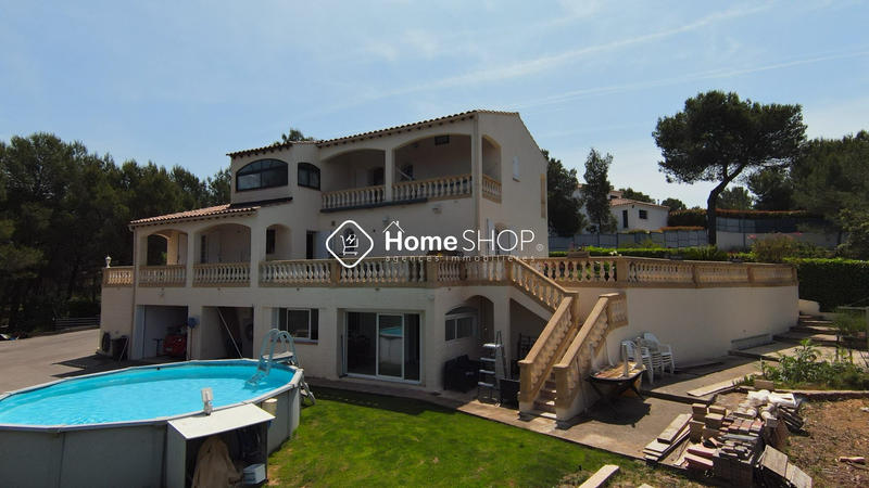 Villa - 196 m² - 7 pièces
