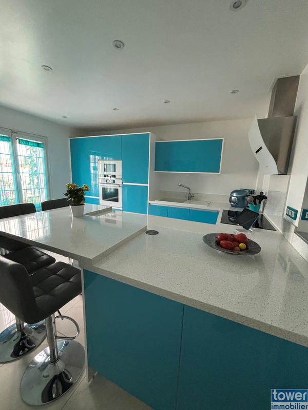 Maison - 190 m² - 6 pièces