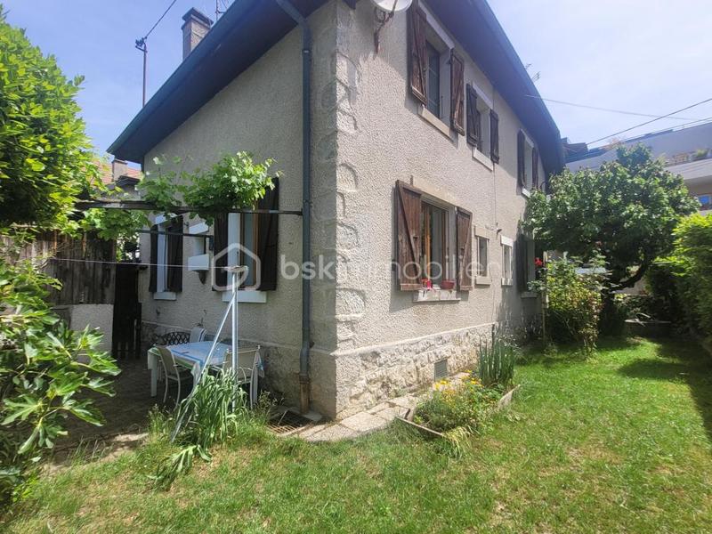 Maison - 116 m² - 9 pièces