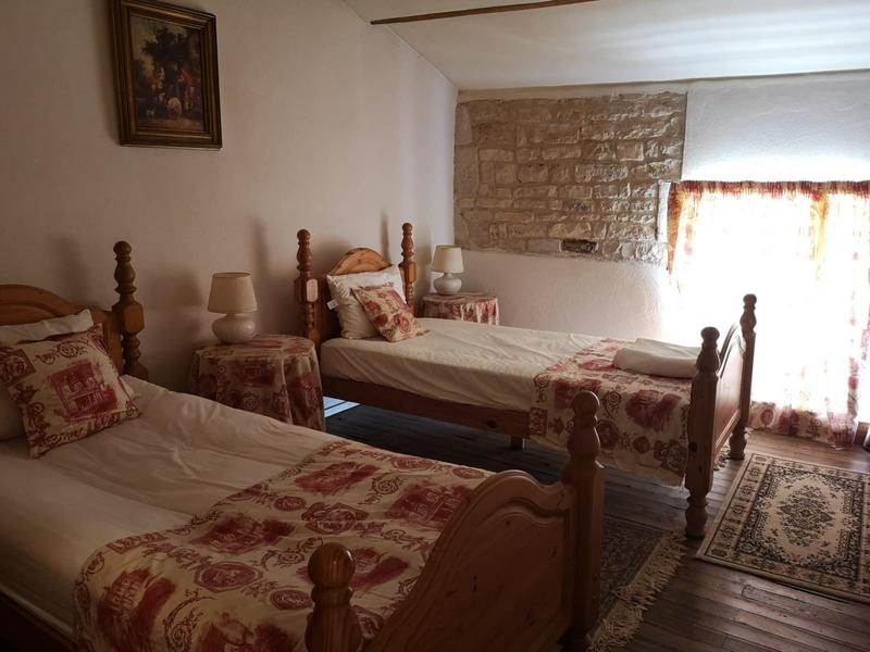 Maison - 258 m² - 10 pièces