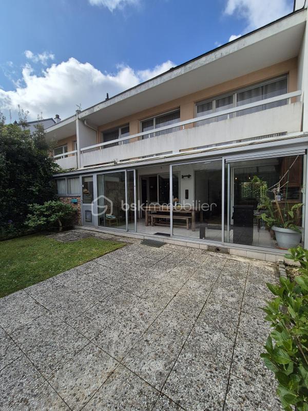 Maison - 150 m² - 8 pièces