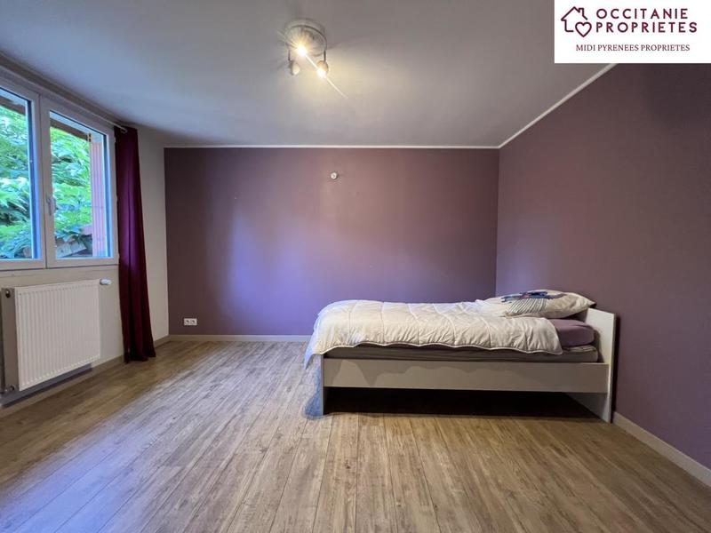 Propriété - 230 m² - 7 pièces