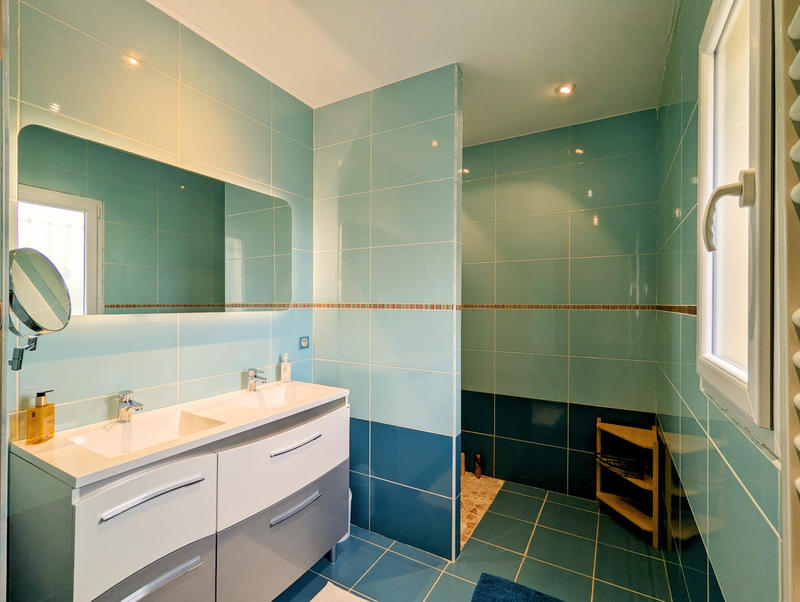 Villa - 196 m² - 6 pièces