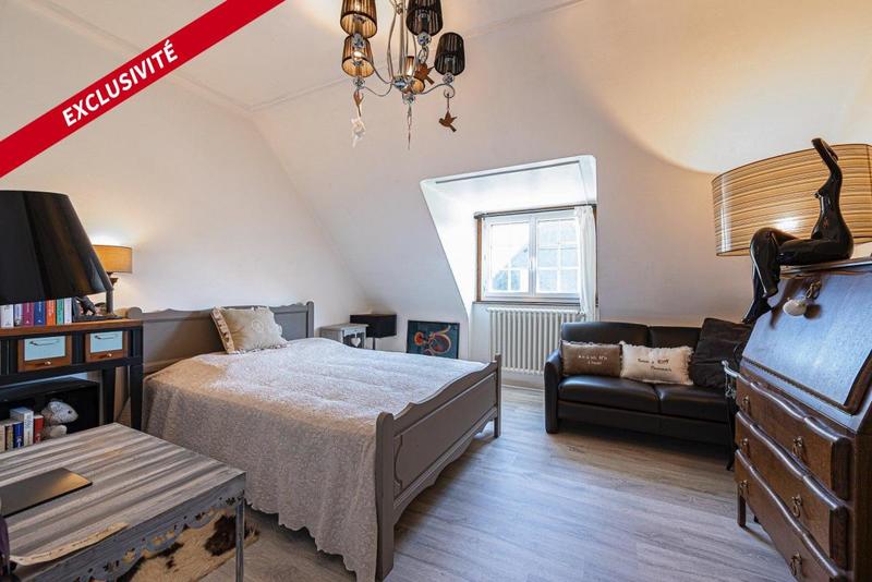 Maison - 182 m² - 9 pièces