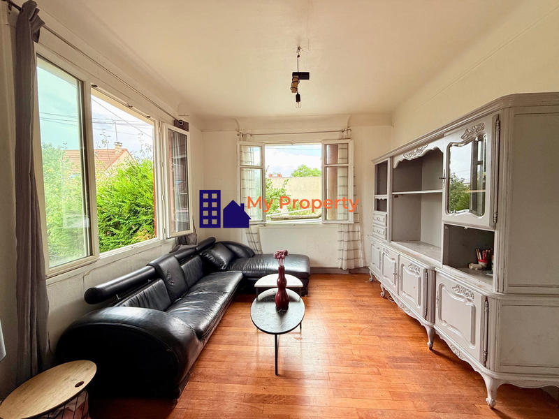 Maison traditionnelle - 80 m² - 5 pièces