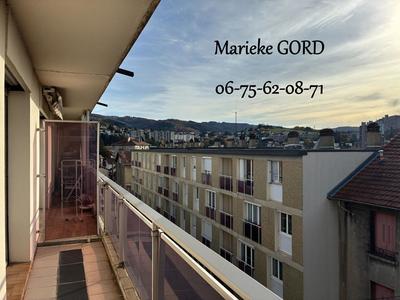 Appartement - 95 m² - 4 pièces