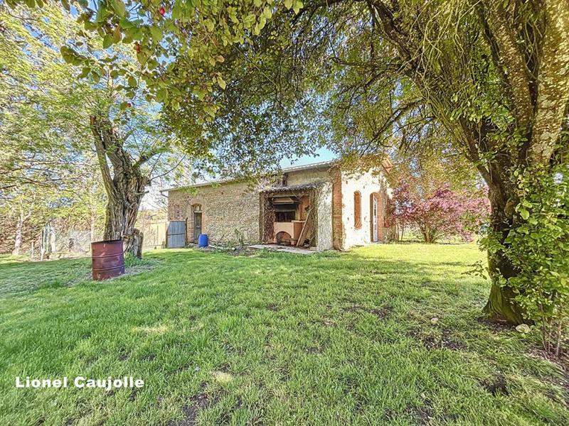 Propriété - 295 m² - 8 pièces