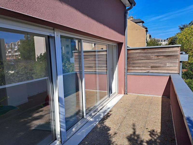 Maison contemporaine - 187 m² - 7 pièces