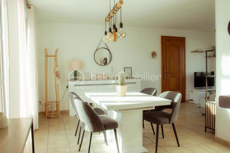 Maison - 96 m² - 5 pièces