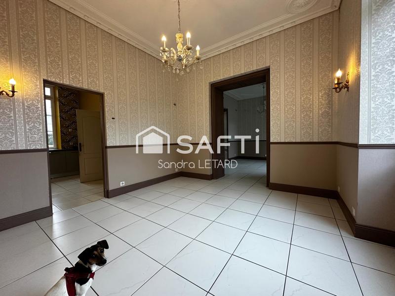 Maison - 221 m² - 9 pièces