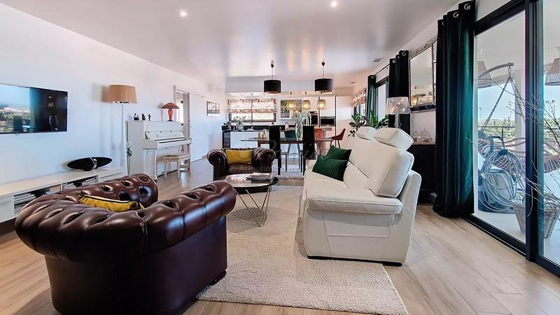 Maison - 150 m² - 5 pièces