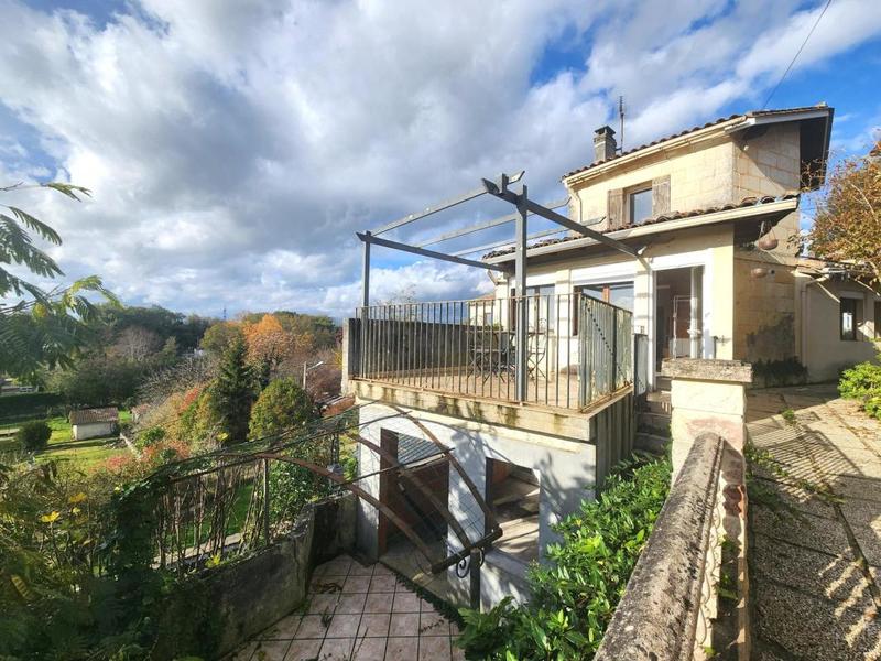 Maison - 200 m² - 9 pièces