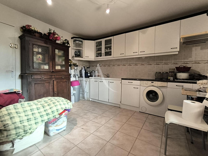 Maison - 333 m² - 9 pièces