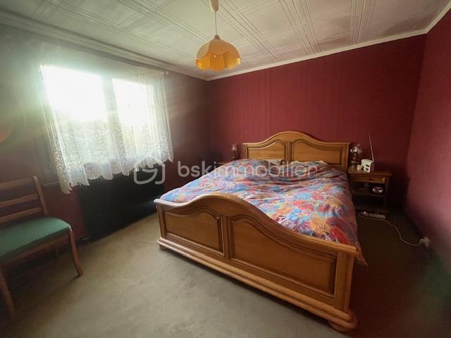 Maison traditionnelle - 184 m² - 9 pièces