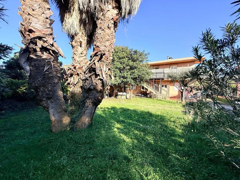 Maison - 214 m² - 12 pièces