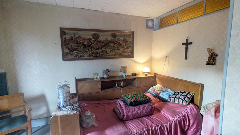 Maison - 275 m² - 9 pièces