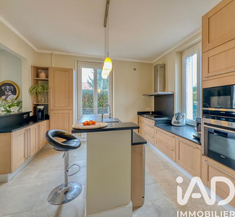 Maison - 153 m² - 7 pièces