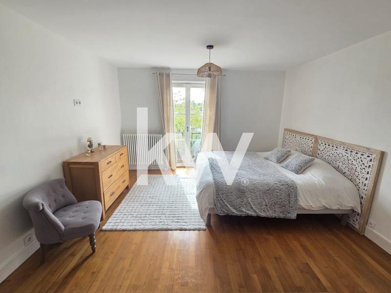 Maison - 150 m² - 7 pièces