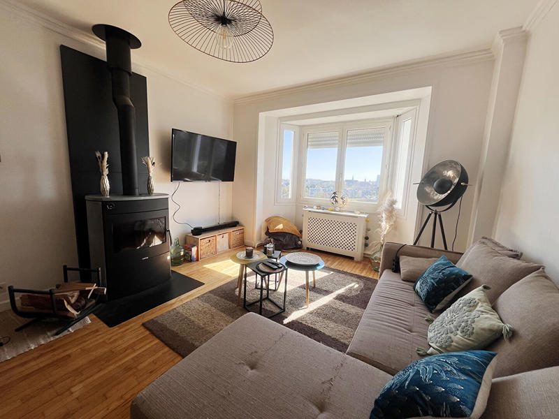 Maison - 198 m² - 8 pièces