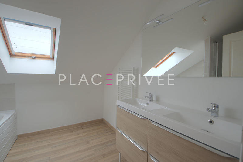 Appartement - 98 m² - 5 pièces