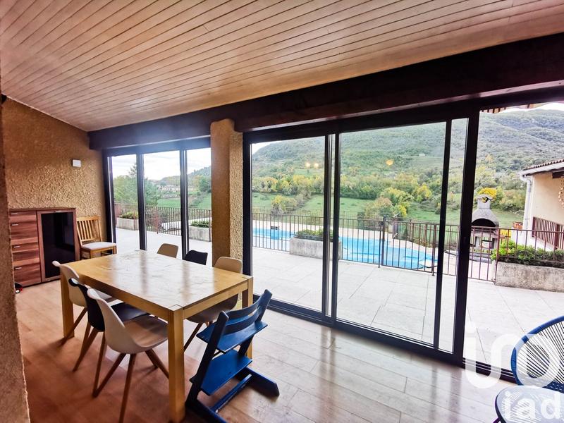 Maison - 138 m² - 5 pièces